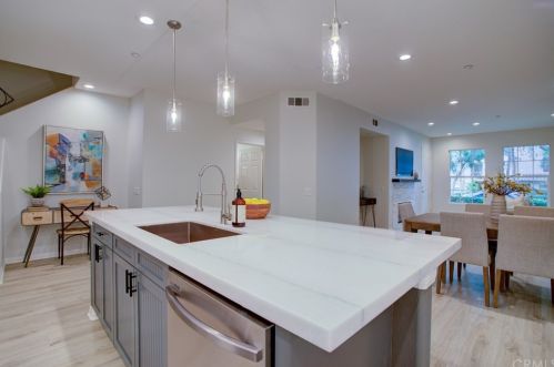 324 Quail Rdg, Irvine CA  92603-4240 exterior