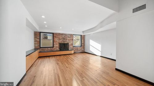 512 4 St, Philadelphia PA 19133-3105 exterior