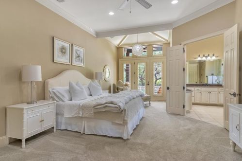 11401 Eagles Gln Dr, Austin TX  78732-2088 exterior