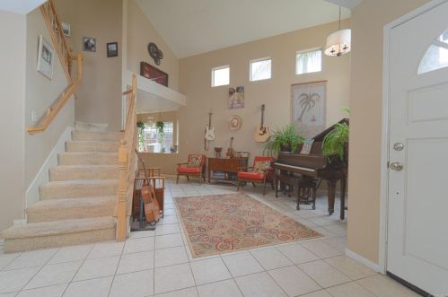 3262 San Tomas Dr, Oceanside, CA 92056-3247