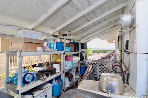 3645 Puuku Makai Dr, Honolulu HI  96818-2815 exterior