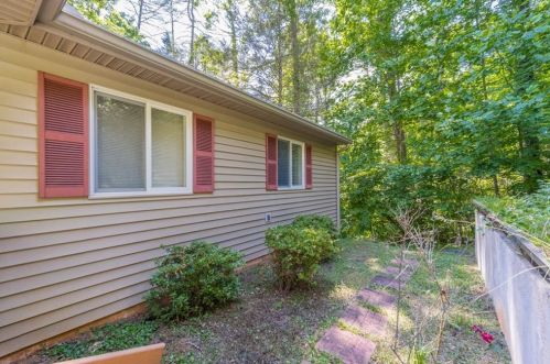 66 Woody Bnd, Dahlonega, GA 30533-3905