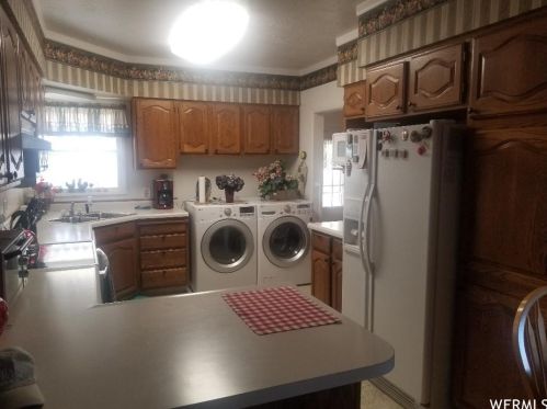 1955 Hwy 89, Perry UT 84302-4200 exterior