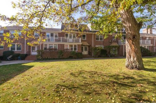 70 Putnam Park, Greenwich CT  06830-5775 exterior