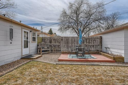 4719 Pearl St, Englewood CO 80113-6911 exterior