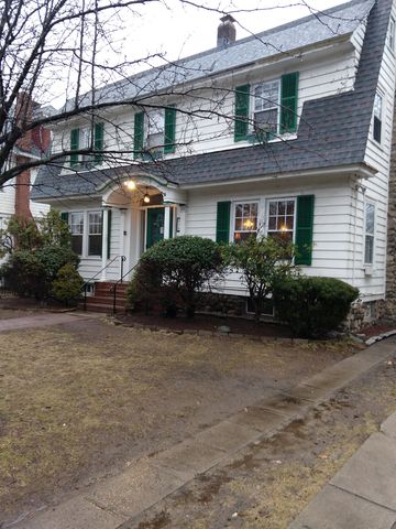70 Columbia Blvd, Waterbury, CT 06710-1701