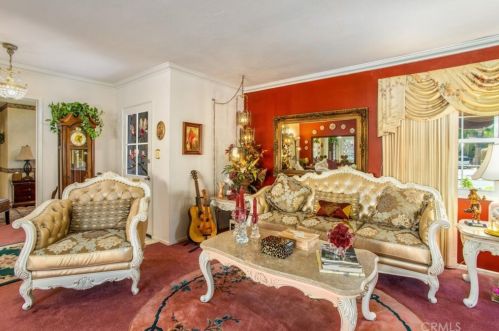 3520 Watkins Dr, Riverside CA  92507-4609 exterior