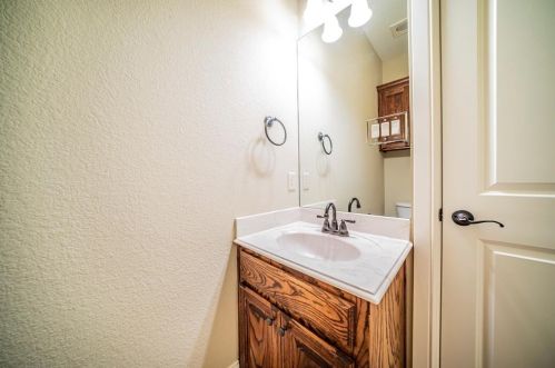 7000 Mossycup Ln, Fort Worth TX  76182-3674 exterior