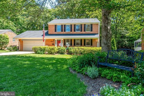 4200 Willow Woods Dr, Annandale, VA 22003-3834