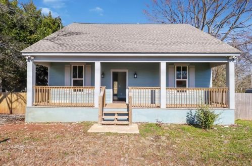 100 Sprayberry Rd, Newnan, GA 30263-1046