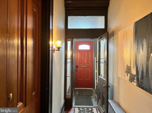 962 5th St, Philadelphia PA  19123-1402 exterior