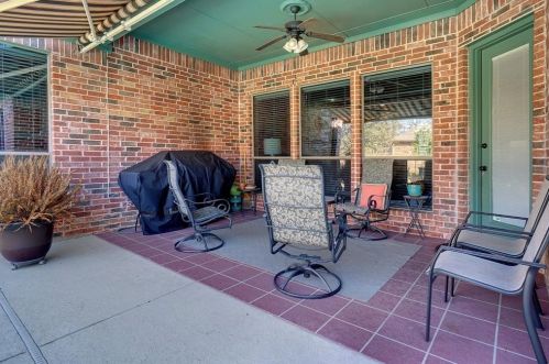 7909 Country Oak Dr, Fort Worth TX  76182-8944 exterior