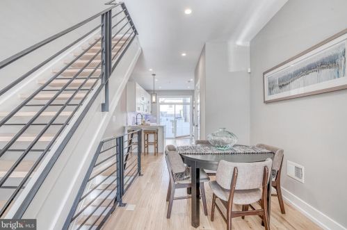 1135 Berks St, Philadelphia, PA 19122-6006