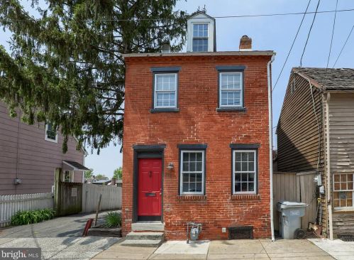 212 Howard Ave, Lancaster, PA 17602-4208
