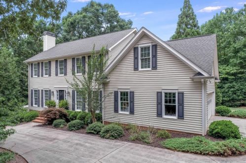3723 Hardy Rd, Gainesville, GA 30506-3610