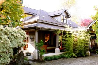 204 Pine St, Kamilche, WA 98584-1418