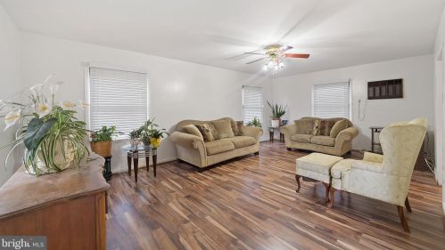 17 Perennial Ln, Willingboro, NJ 08046-2622