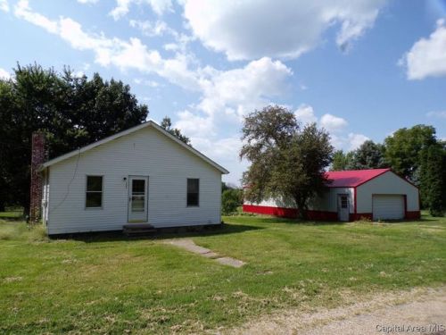 305 Lillie Ave, Altona, IL 61414-5113