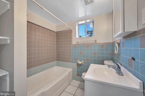 9121 Kimes St, Silver Spring MD 20901-3727 exterior