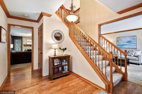 12038 Gantry Ln, Saint Paul, MN 55124-6286
