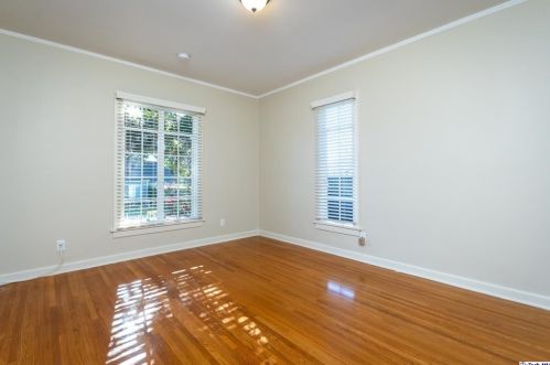 1357 Moncado Dr, Glendale CA  91207-1831 exterior