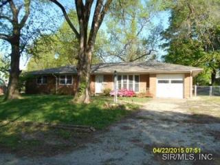 225 Sunset Dr, Belleville, IL 62223-2917