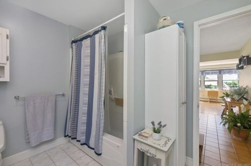 932 Saybrook Rd, Middletown CT  06457-5617 exterior