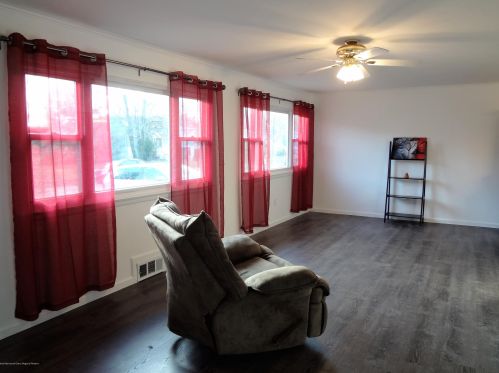 38 Beam Ave, Jackson Twp, NJ 08527-2508