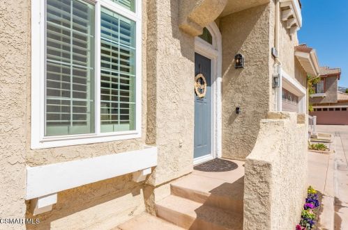 1717 Tallowberry Ln, Simi Valley, CA 93065-7412