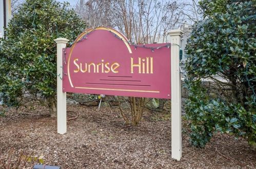 129 Sunrise Hill Rd, Norwalk CT  06851-2111 exterior