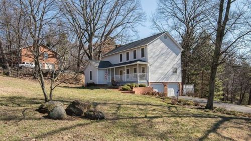 4179 Toddsbury Dr, Vinton, VA 24179-1113