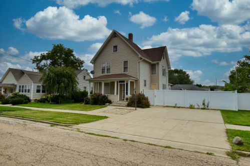 522 3rd Ave, Ottawa, IL 61350-3616