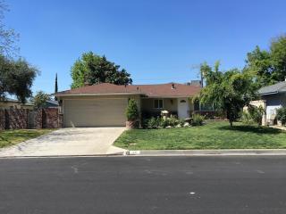 42 Elm Ave, Clovis, CA 93612-1239