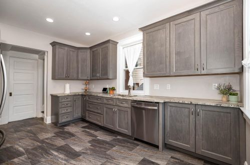 1912 Delaware Ave, Cincinnati OH  45212-3621 exterior