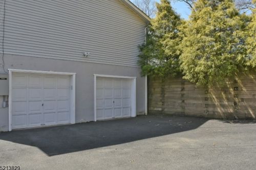 511 Brooklyn Mountain Rd, Hopatcong, NJ 07843-1275