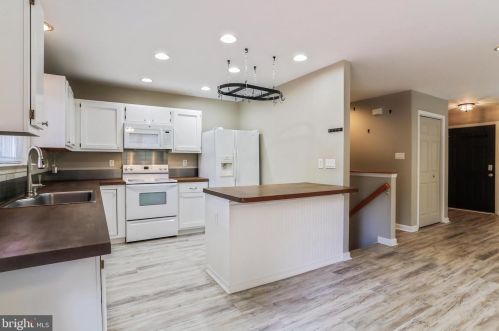 351 Cub Run Ln, Harpers Ferry WV 25425-6476 exterior