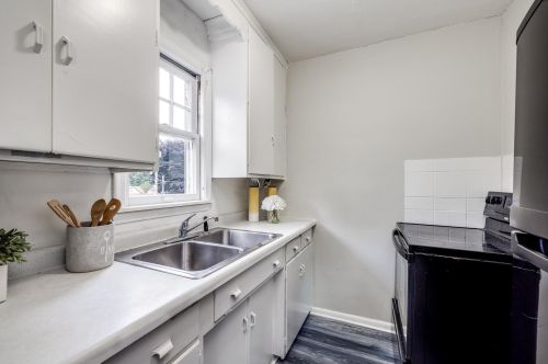 1134 Jessamine Ave, Saint Paul MN 55117-5020 exterior