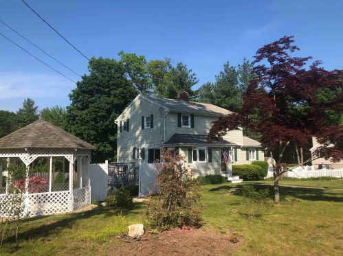 11 Johnson Dr, Plaistow, NH 03865-2522