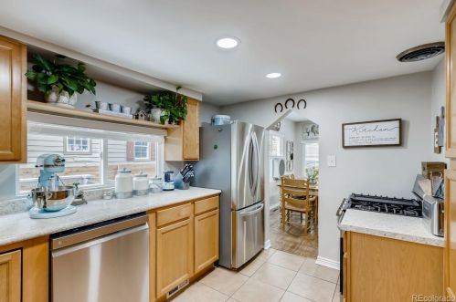 3070 Washington St, Englewood CO  80113-1672 exterior