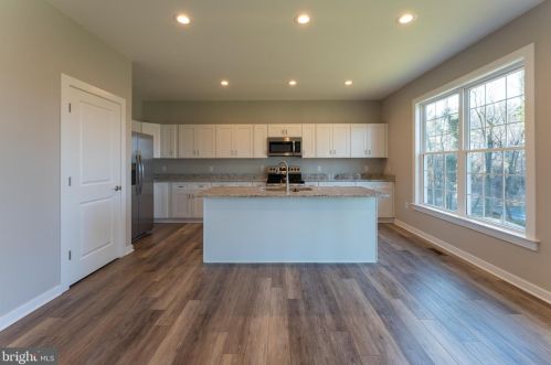 132 Almond St, Madison Mills, VA 22960-1304