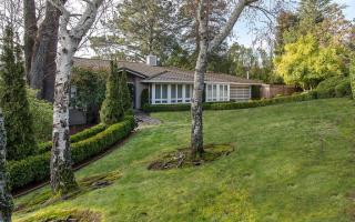 590 Remillard Dr, Burlingame, CA 94010-6740
