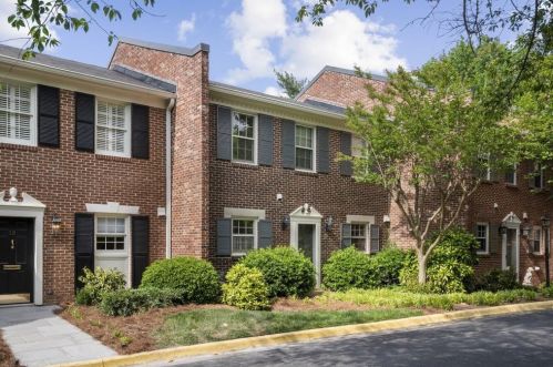 3050 Margaret Mitchell Dr, Atlanta GA  30327-1721 exterior
