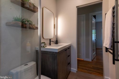 9907 Markham St, Silver Spring MD 20901-2233 exterior