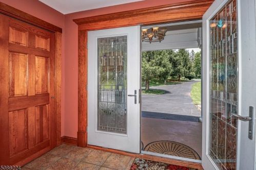 20 Stacey Rd, Flemington, NJ 08822-2625
