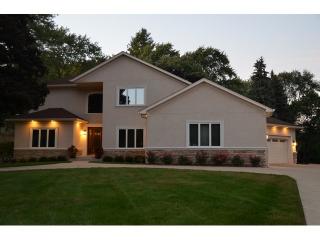 650 Echo Ln, Palatine, IL 60067-2008