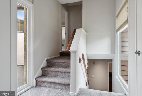 331 Sayre Dr, Princeton NJ  08540-5840 exterior