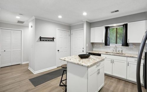 36 Finch Trl, Atlanta GA  30308-2419 exterior