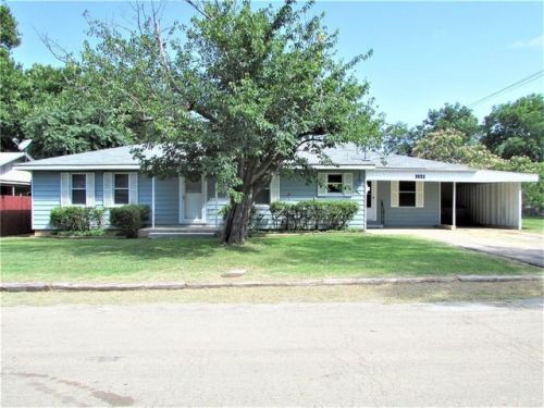 1521 Groesbeck St, Stephenville, TX 76401-4015