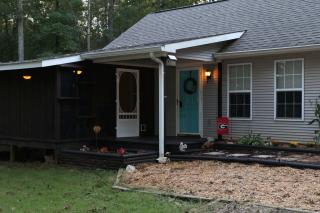 222 Turtle Creek Ln, Commerce, GA 30530-4722
