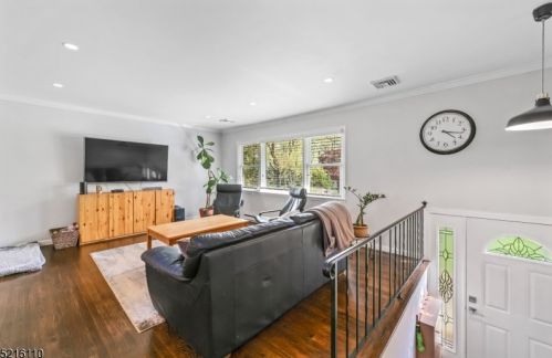 7 Overhill Rd, Mount Olive, NJ 07828-1415